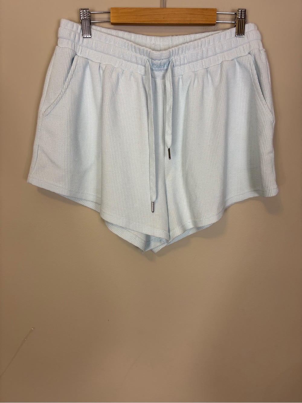 Comfrt Waffle-Knit Ice Blue Athletic Shorts with Drawstring Women’s XL